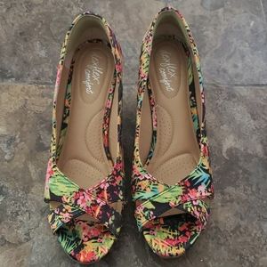 Dexflex Fliral Wedge Heels